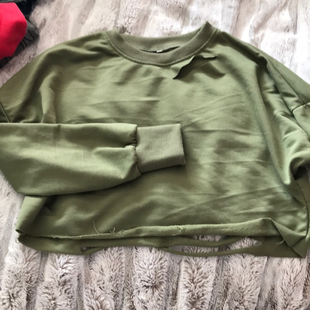Crop top sweater